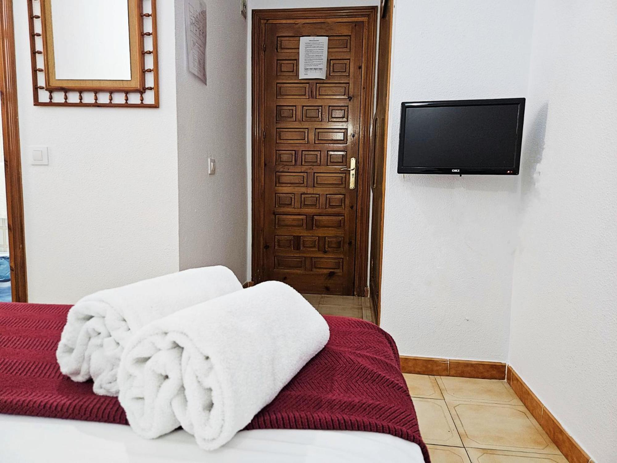 Hotel San Vicente - Centro Playa Conil De La Frontera Bagian luar foto
