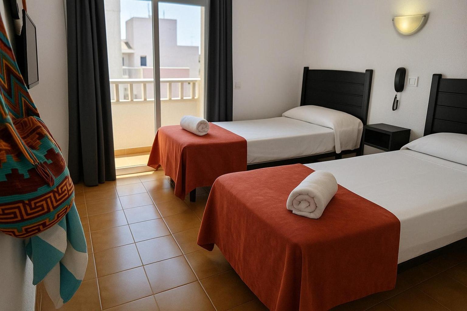 Hotel San Vicente - Centro Playa Conil De La Frontera Bagian luar foto